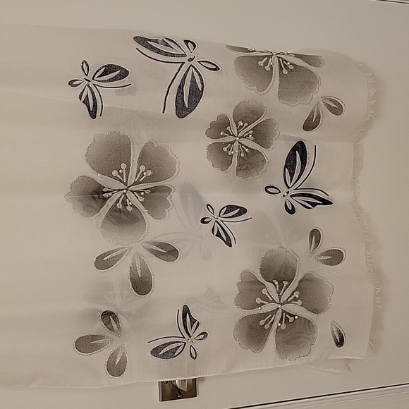 Gauzy scarf with pearls & glittery accents approximately 72 inches in length NWT - Picture 4 of 12